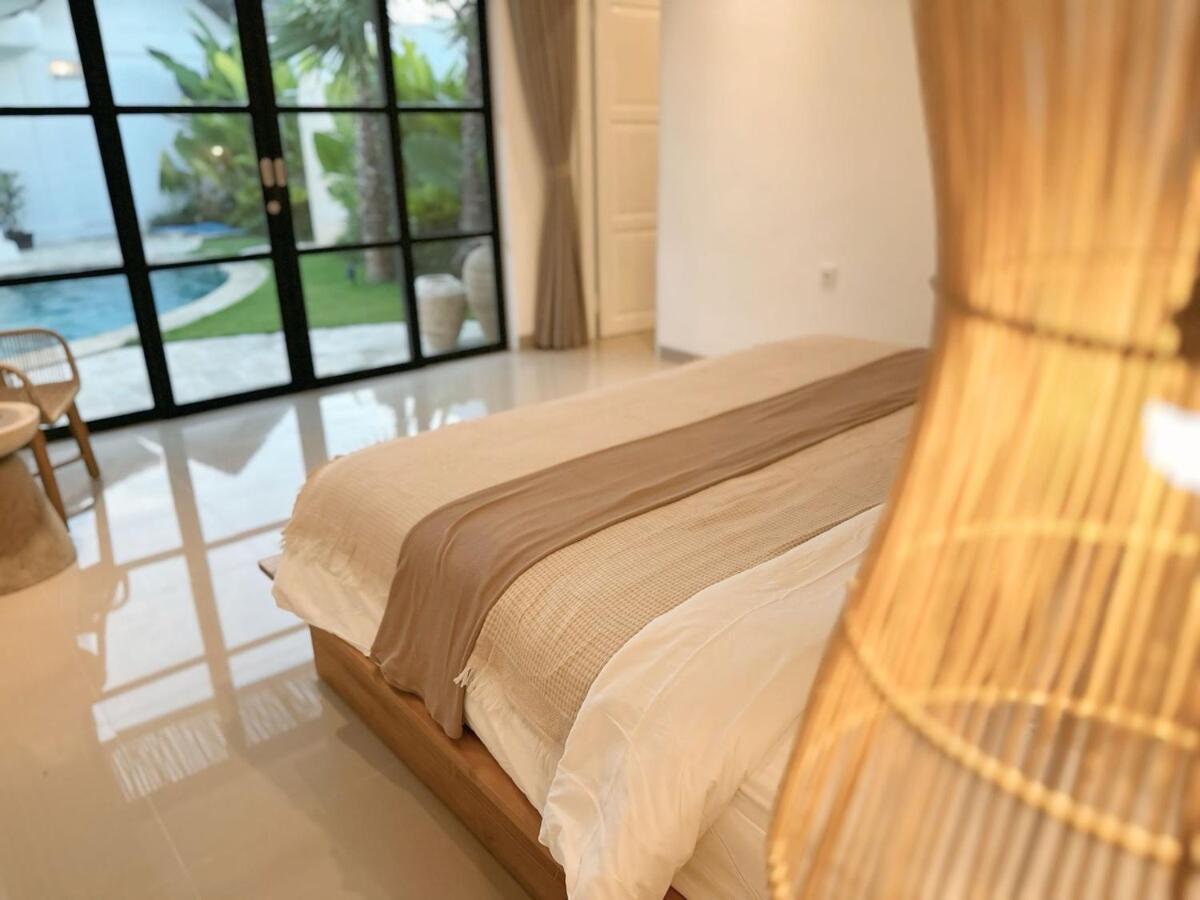 Amerta Villa Seminyak Exterior photo